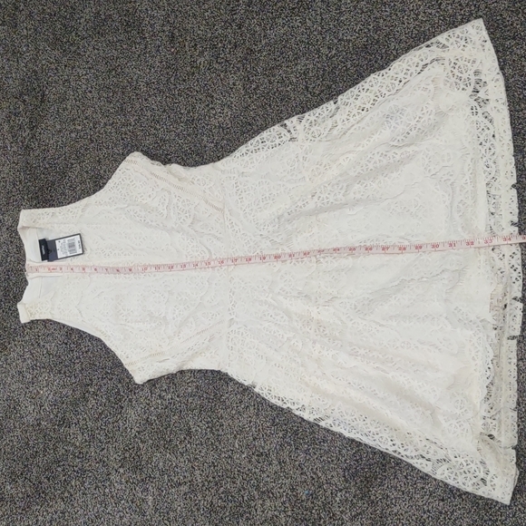 lacy dress - Picture 7 of 7